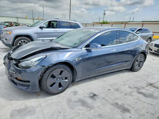 2019 Tesla Model 3 Mid Range