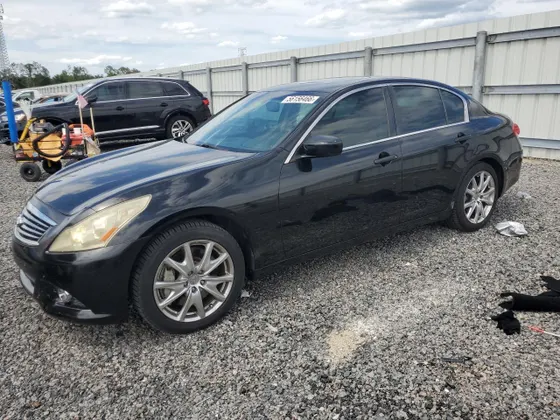2013 INFINITI G37 Sedan x