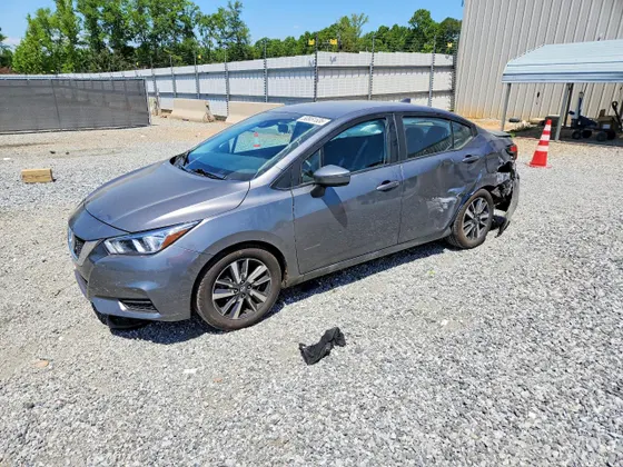 2021 Nissan Versa SV