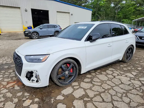 2023 Audi SQ5 Prestige