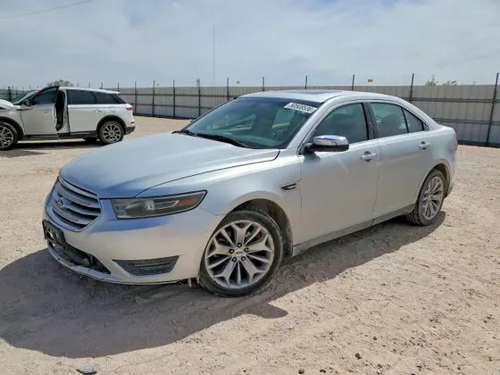 2015 Ford Taurus Limited
