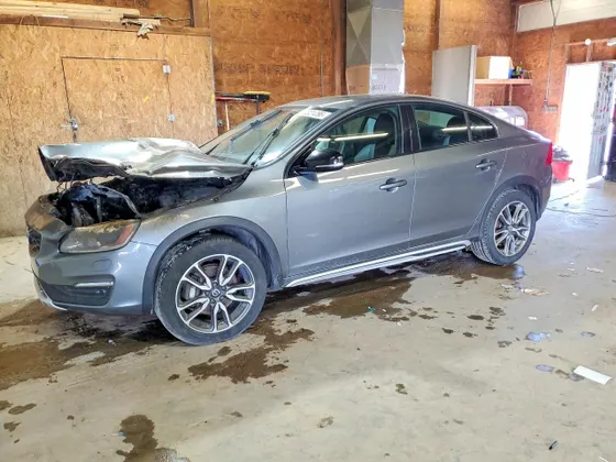 2017 Volvo S60 Cross Country