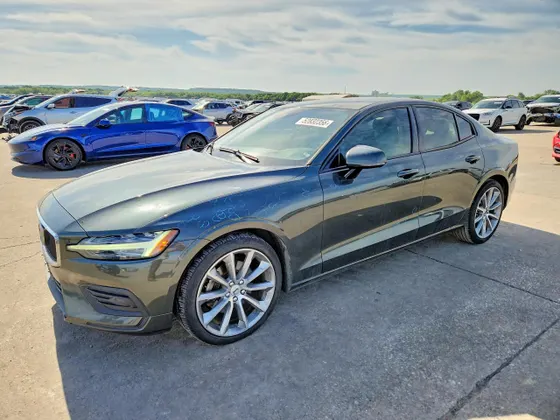 2020 Volvo S60 Momentum