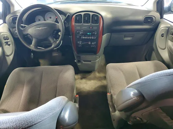 2006 Chrysler Town & Country SWB TOWN & COUNTRY