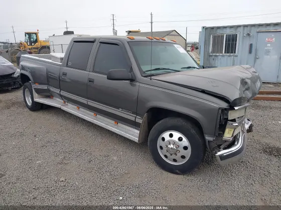 2000 Chevrolet C/K 3500 Crew Cab