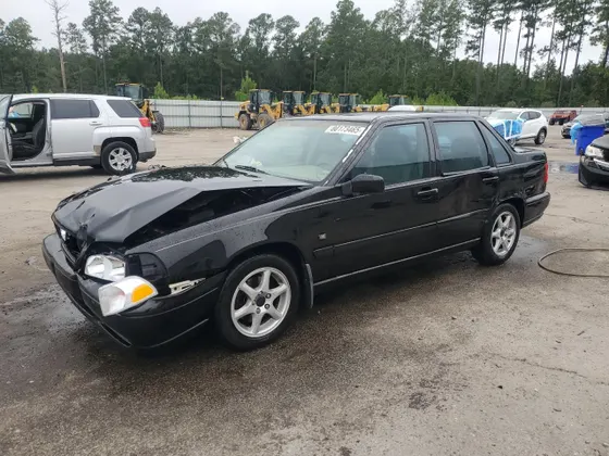 1999 Volvo S70