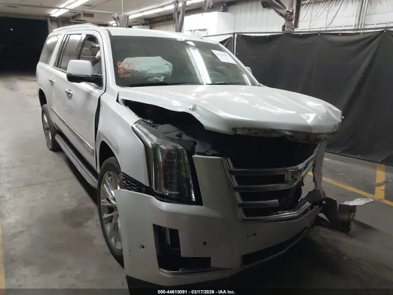 2018 Cadillac Escalade ESV Luxury