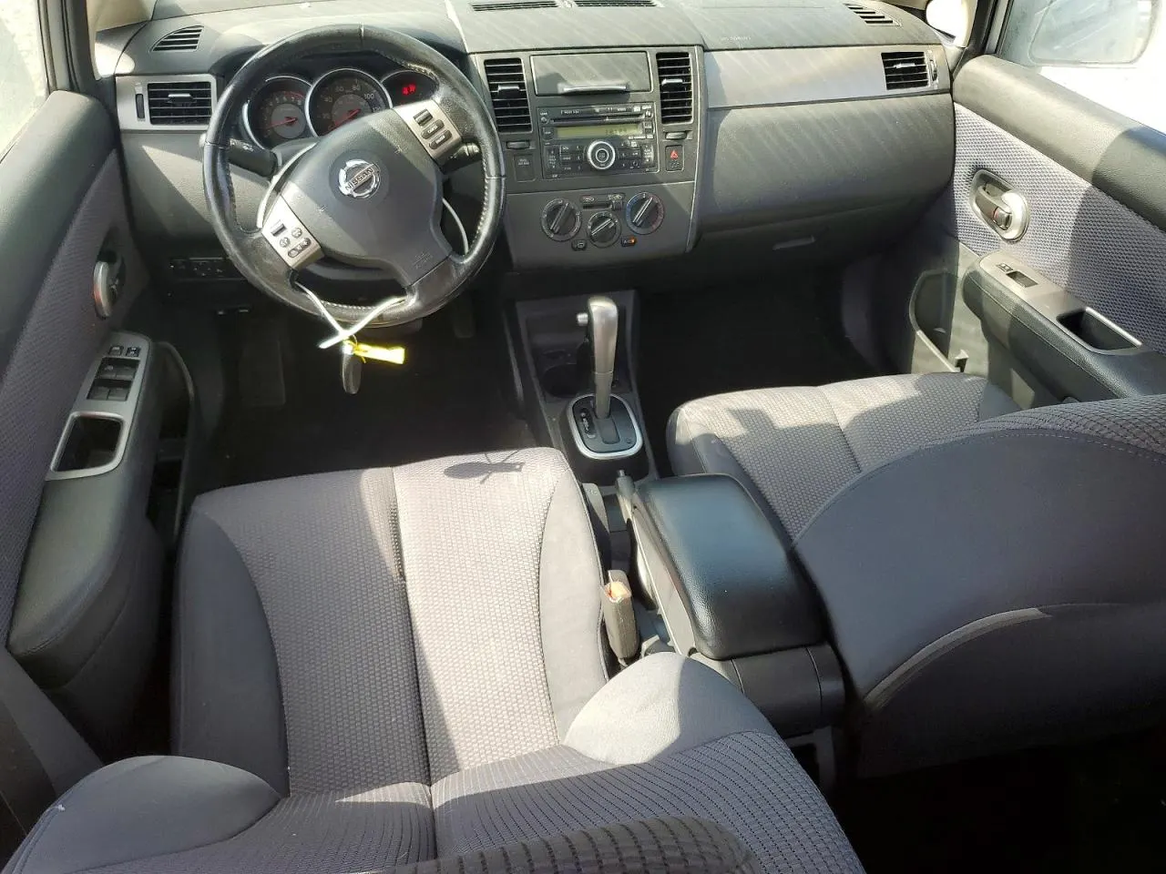 2008 Nissan Versa 1.8 SL