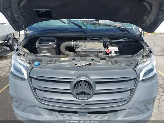 2021 Freightliner SPRINTER STANDARD ROOF V6