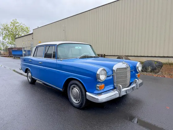 1966 Mercedes-Benz 230