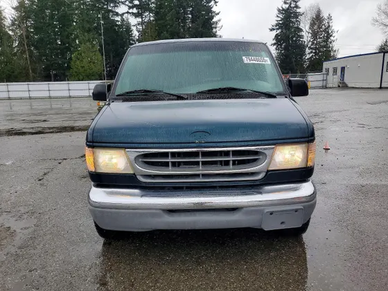 1998 Ford Club Wagon XL