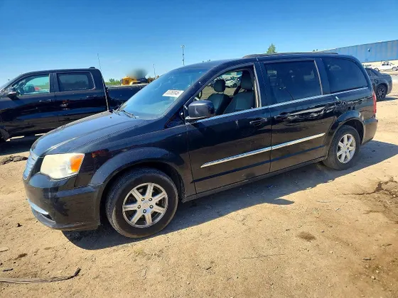 2012 Chrysler Town & Country Touring