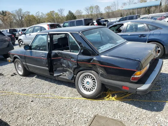 1986 BMW 528 - 533 - 633 - 733 528E