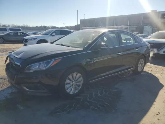2017 Hyundai Sonata Hybrid SE