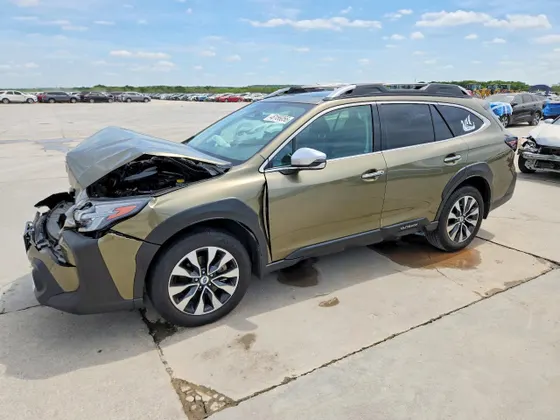 2023 Subaru Outback Touring