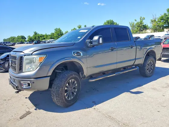2016 Nissan Titan XD Platinum Reserve