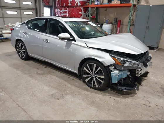 2019 Nissan Altima 2.5 Platinum