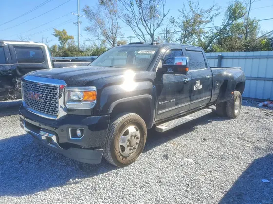 2015 GMC Sierra 3500HD Denali