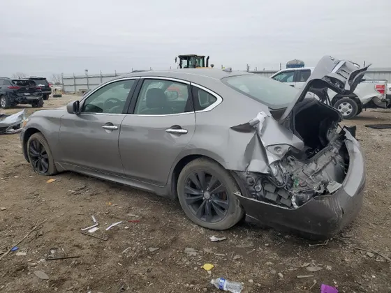 2012 INFINITI M56