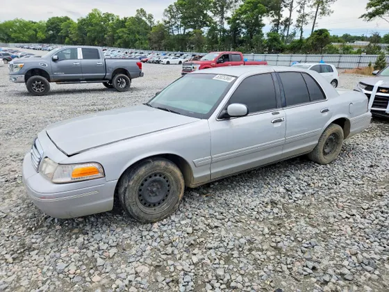 2001 Ford Crown Victoria