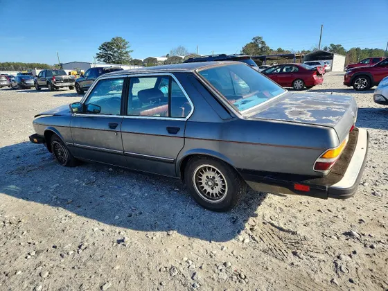 1986 BMW 528 - 533 - 633 - 733 528E