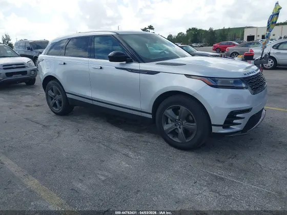 2025 Land Rover Range Rover Velar Dynamic SE