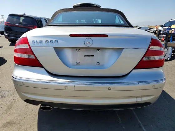 2004 Mercedes-Benz CLK-Class Cabriolet 5.0L