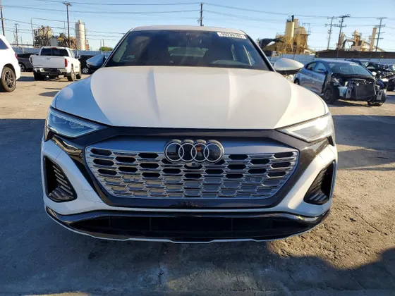 2024 Audi Q8 e-tron Sportback S line Premium Plus