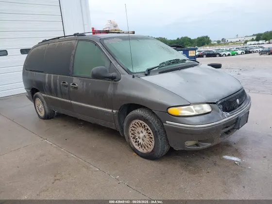 1997 Chrysler Town & Country LXi