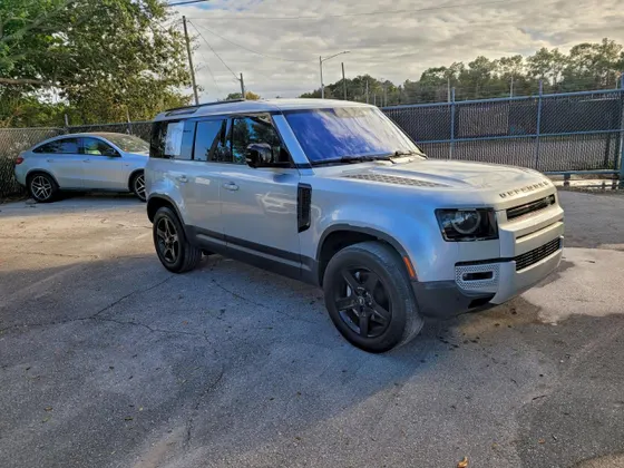 2021 Land Rover Defender SE
