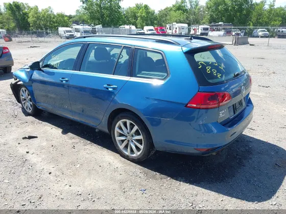 2017 Volkswagen Golf SportWagen S