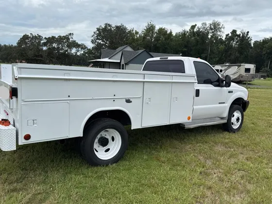 2003 Ford F-550 SUPER DUTY