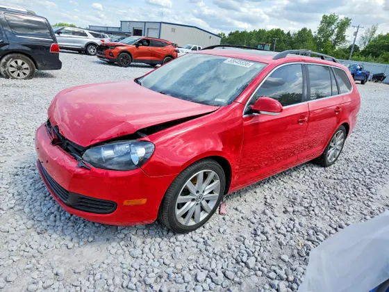 2013 Volkswagen Jetta SportWagen TDI w/Sunroof & Nav