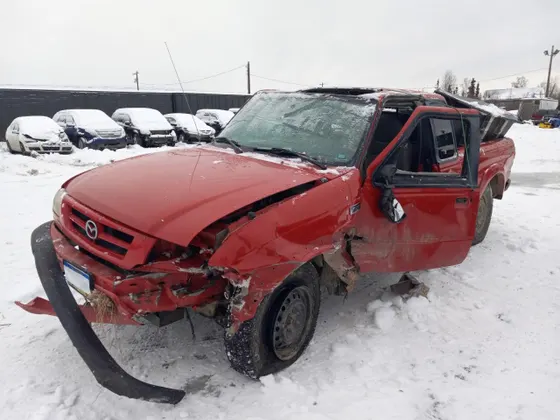 2001 Mazda B-Series 4WD Truck SE