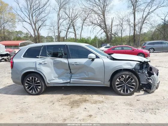 2025 Volvo XC90 Plug-In Hybrid Plus