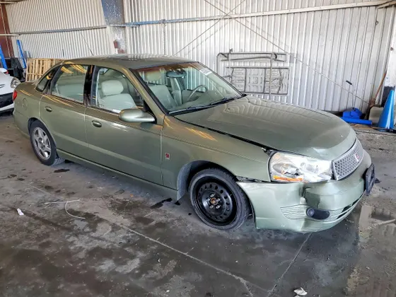 2004 Saturn L-Series L300 2
