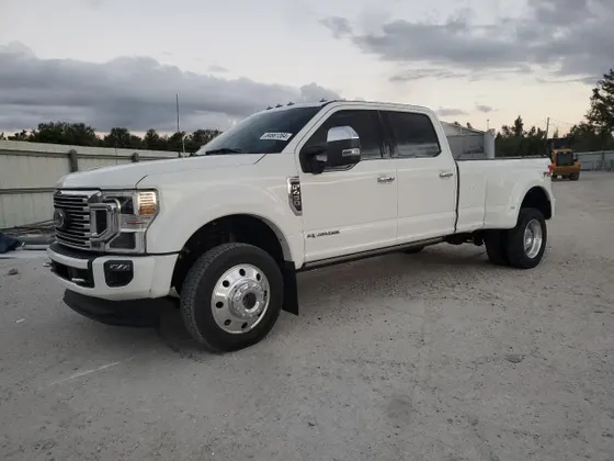 2022 Ford Super Duty F-450 DRW XL