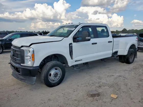 2023 Ford Super Duty F-350 DRW XL