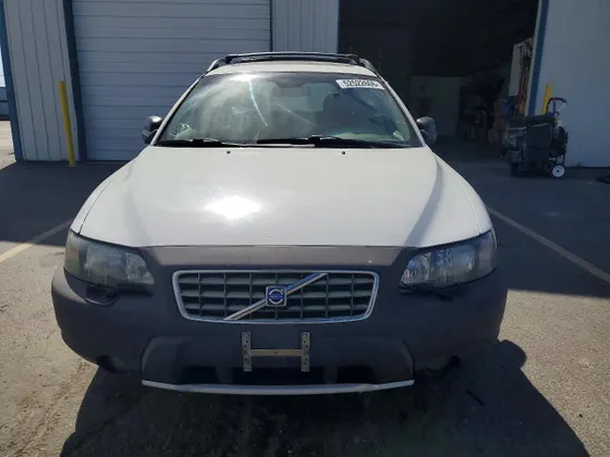 2004 Volvo V70 XC70
