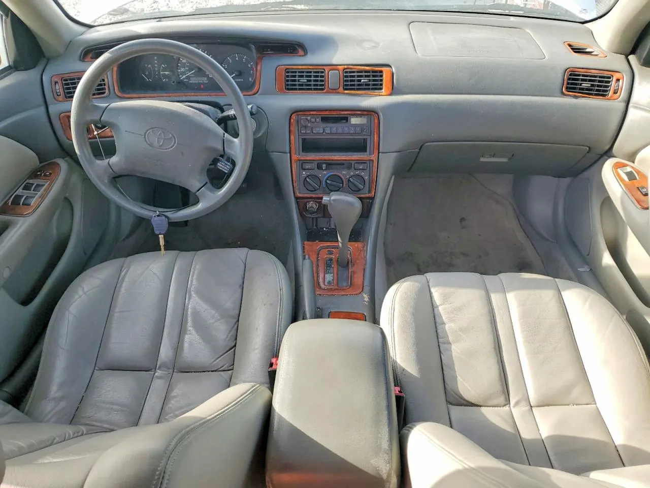 1997 Toyota Camry LE
