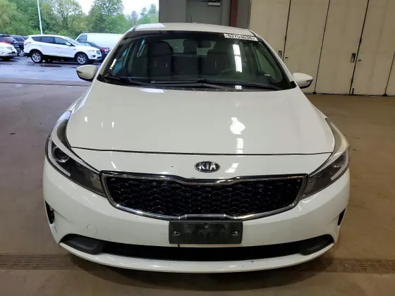 2017 Kia Forte5 LX