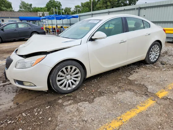 2012 Buick Regal Turbo Premium 2