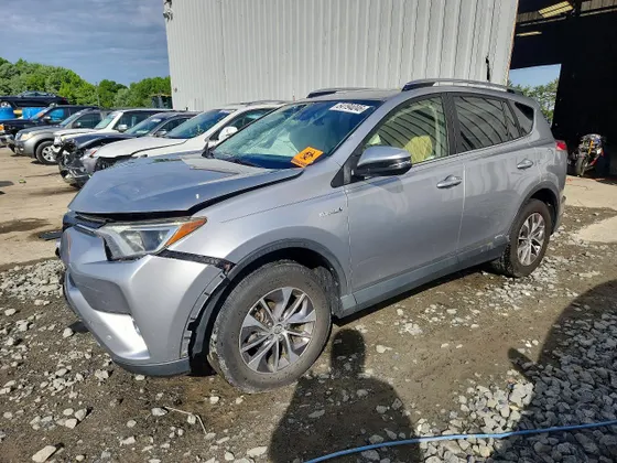 2017 Toyota RAV4 Hybrid LE Plus