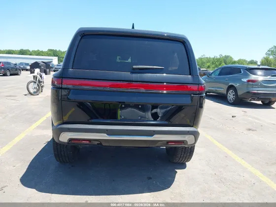 2023 Rivian R1S Adventure