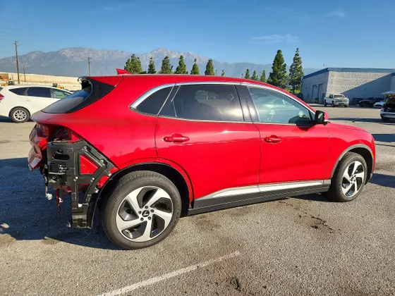 2024 VinFast VF 8 Eco