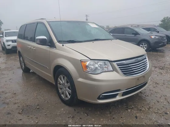 2011 Chrysler Town & Country Touring-L