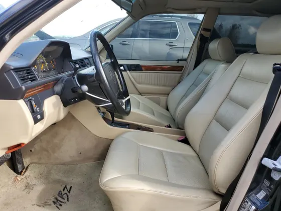 1992 Mercedes-Benz 300 Series 300E