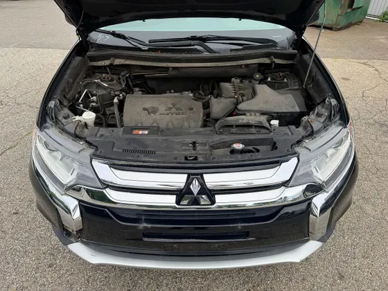 2018 Mitsubishi Outlander ES