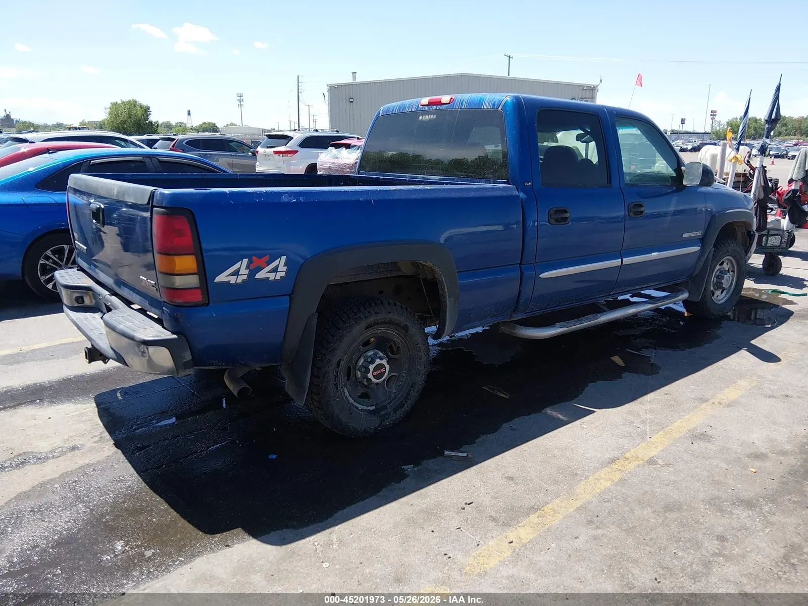 2004 GMC Sierra 2500 Crew Cab SLT