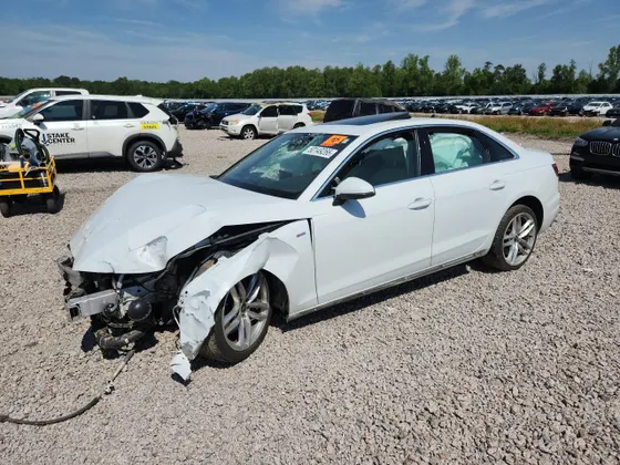 2022 Audi A4 Sedan S line Premium Plus